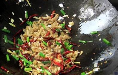 香辣肉丝9