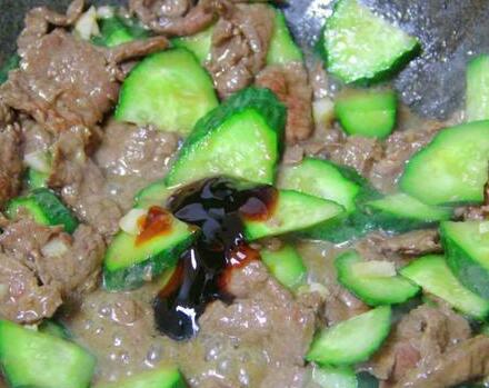 黄瓜炒牛肉8