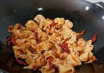 青椒炒肥肠3