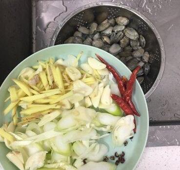 酱爆花甲2