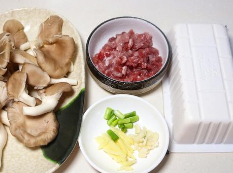 肉末蘑菇蒸豆腐3
