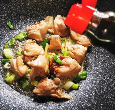 鸡腿炖土豆9