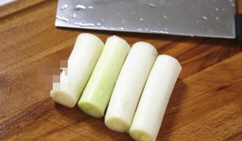 清蒸鱼怎么做 清蒸鲈鱼的家常做法