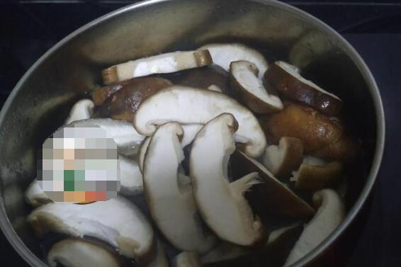 怎么做香菇 香菇炒肉的做法
