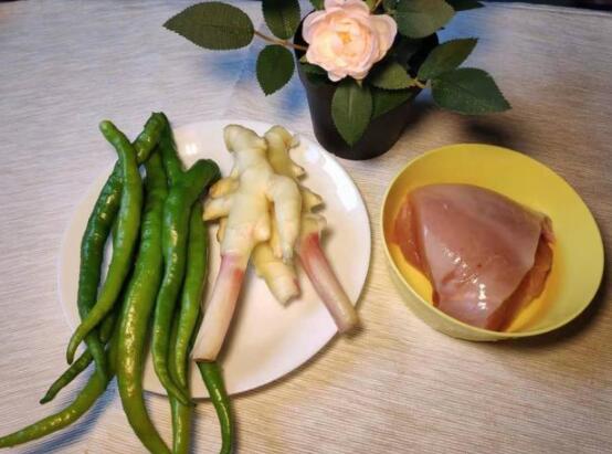 鸡胸脯肉简单好吃的做法