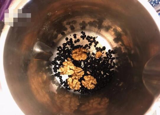 黑豆豆浆的功效和好处 黑豆豆浆的做法