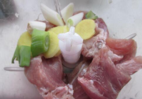 肉丸子怎么做 冬瓜丸子汤的做法3