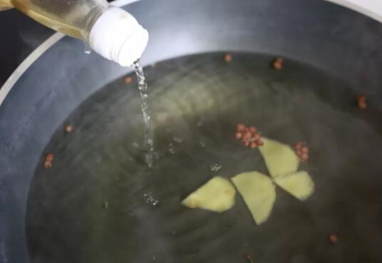 家常柠檬酸辣凉拌虾的做法8