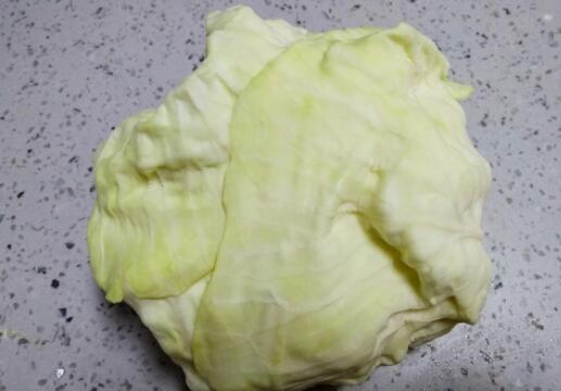 包菜鸡蛋火腿肠饼怎么做好吃的做法2