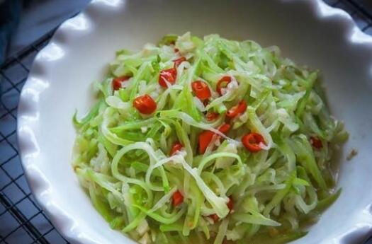瓠子怎么做好吃 素炒瓠瓜的做法3
