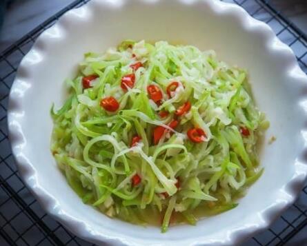 瓠子怎么做好吃 素炒瓠瓜的做法11
