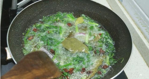 蒜蓉辣酱的做法5