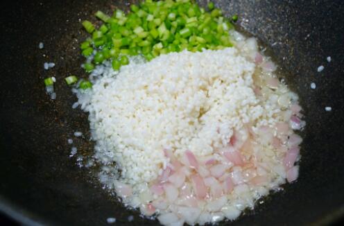 怎样做咖喱饭 咖喱香米里脊卷的做法7