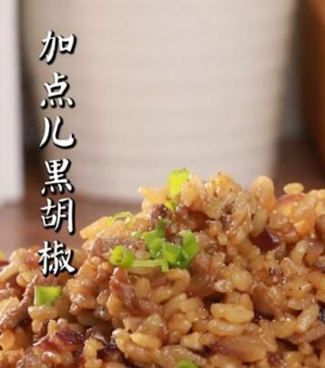 炒饭怎么做好吃 牛肉炒饭的做法8