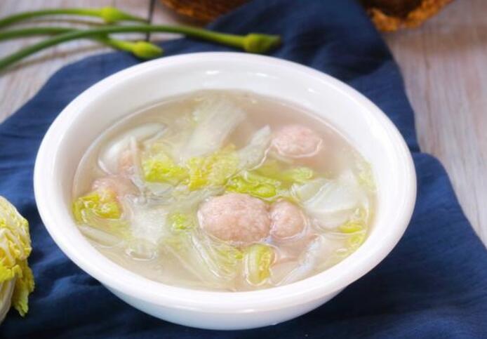 藕怎么做好吃 白菜藕丸汤的做法8