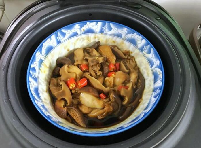 香菇怎么做好吃 电饭锅香菇滑鸡的做法11