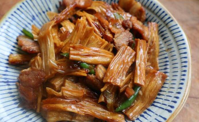 腐竹怎么烧好吃 五花肉烧腐竹的做法