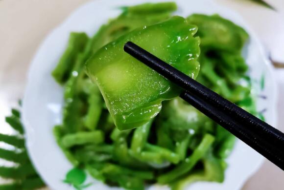7豆角怎么做好吃 苦瓜炒豆角的做法