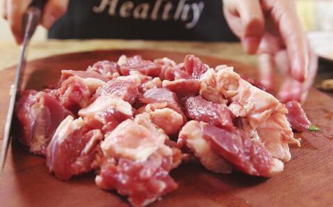 3怎样炖牛肉又嫩又好吃 土豆炖牛肉的秘制家常做法